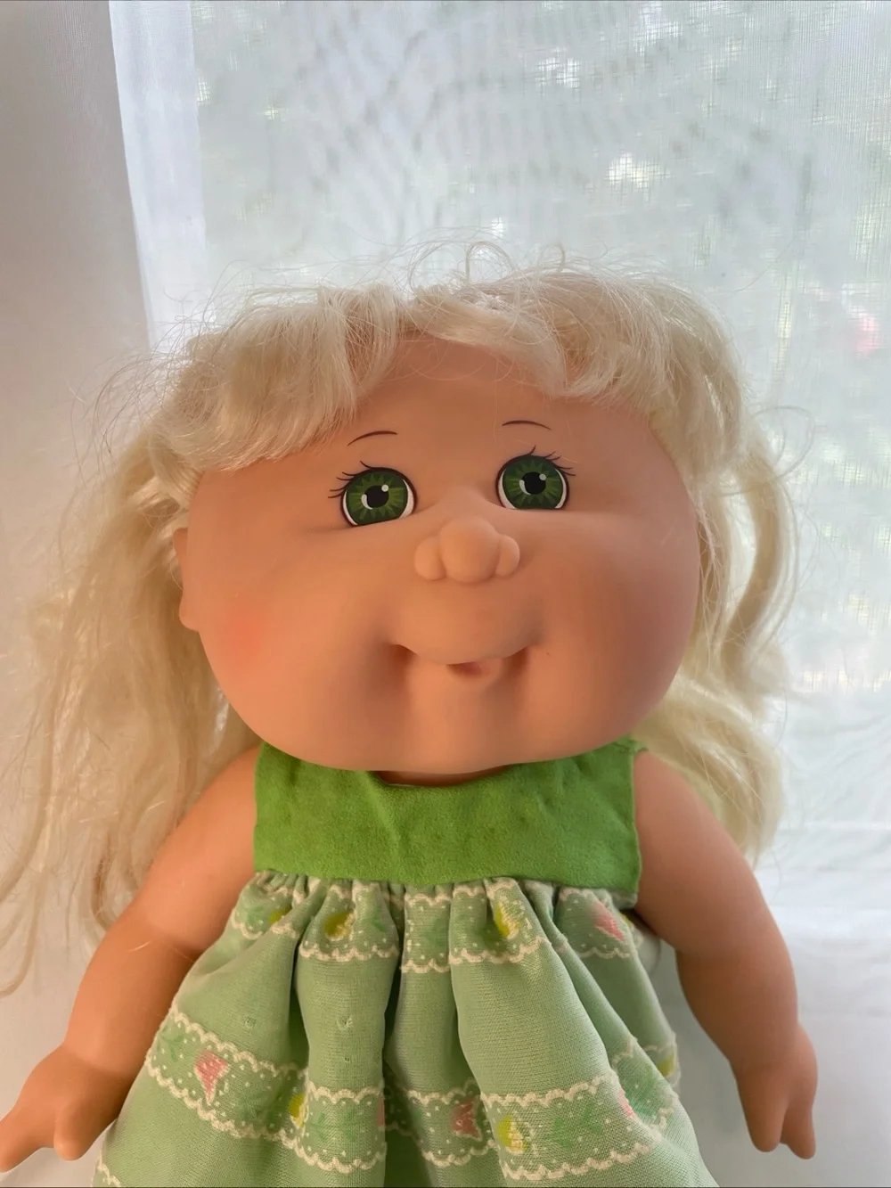 Cabbage patch kids vinyl hard body Doll with green eyes Blonde Hair